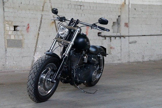 Motocyklové řetězy se řadí k extrémně namáhaným součástkám